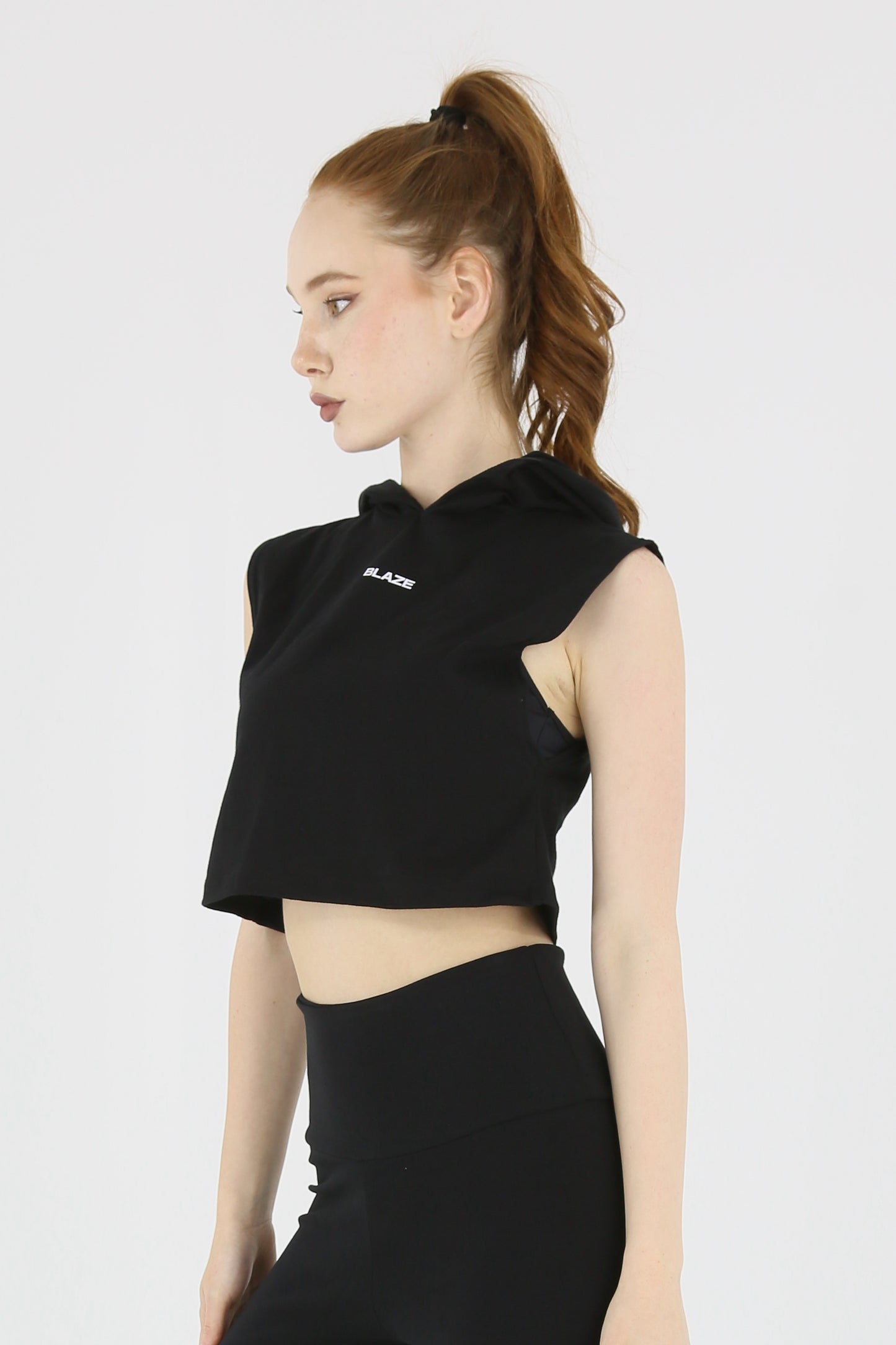 Core Cropped Hoodie
